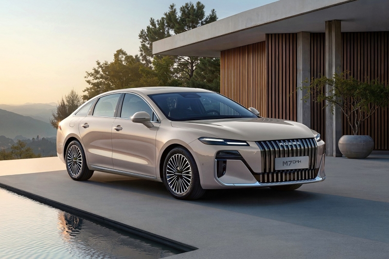 Бизнес-седан Roewe M7 выходит на рынок: дёшево и при этом богато
