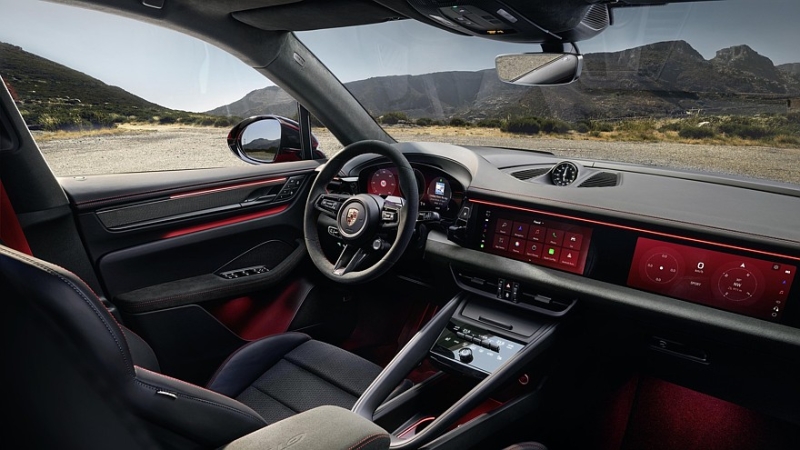 Porsche Macan EV обзавёлся драйверской версией GTS: заниженная подвеска и яркий декор